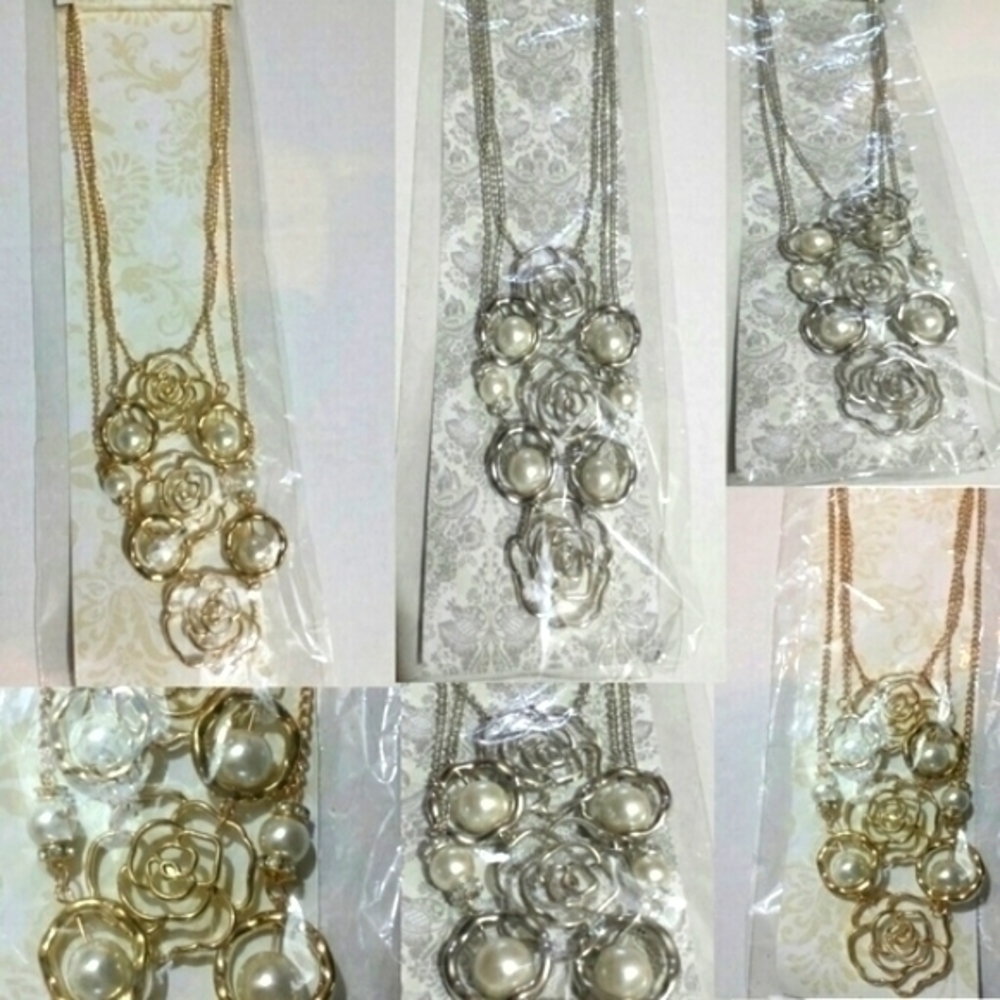 ☄Floating Roses Silver Pearly Statement Necklace